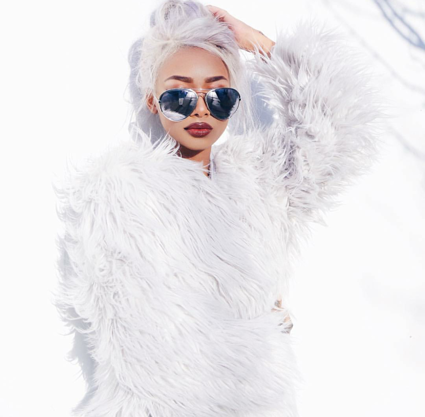 Alexandra miro - fashion blogger - Luxury Sunglasses, Designer